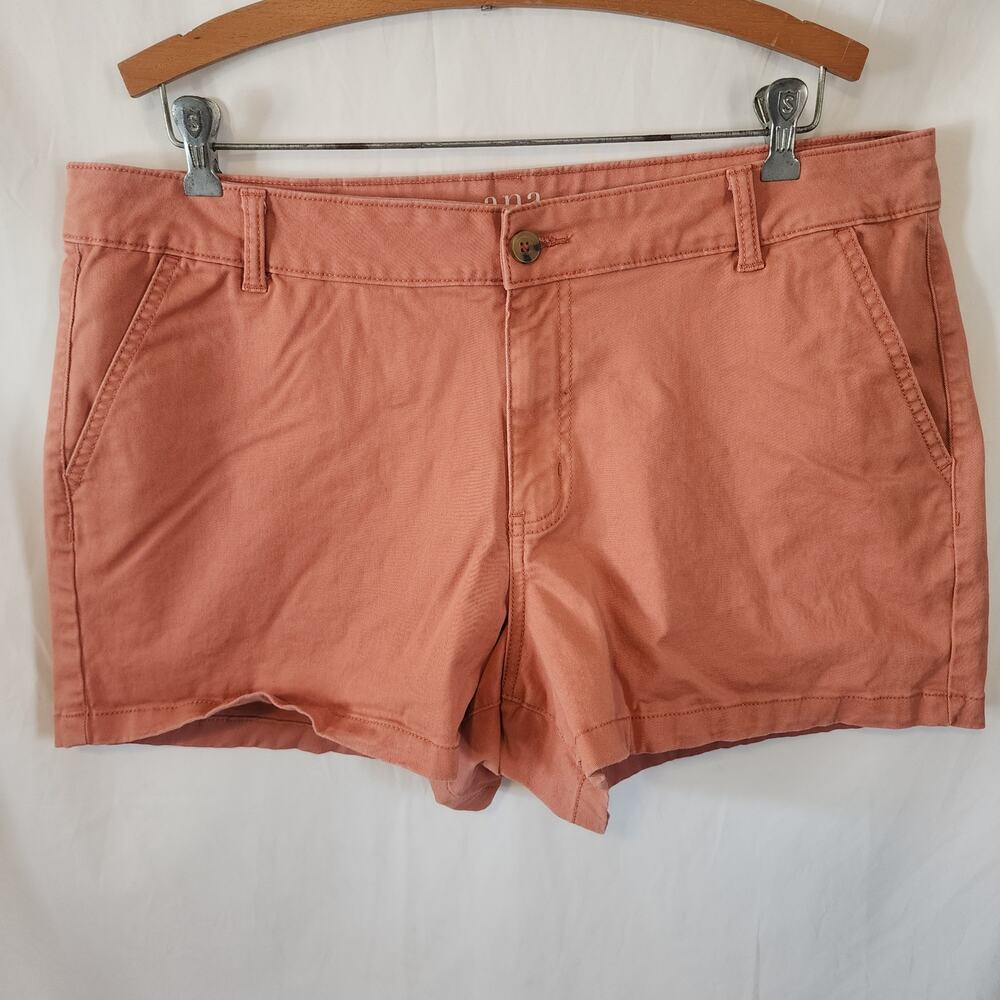 A.n.a Pink Brown Stretch‎ Cargo 3 inch inseam Woman's Shorts Size 16